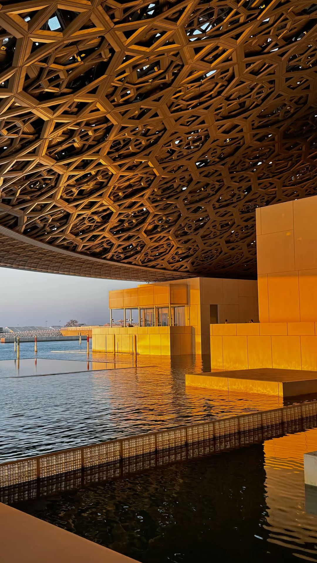 Louvre Abu Dhabi
