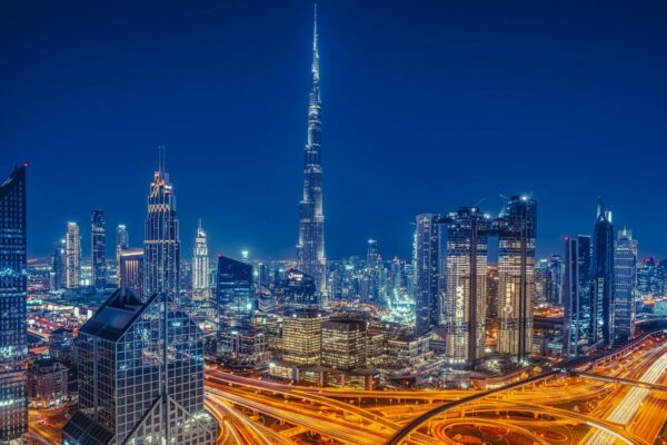 Dubai Budget Explorer with Dubai Mall Attractions